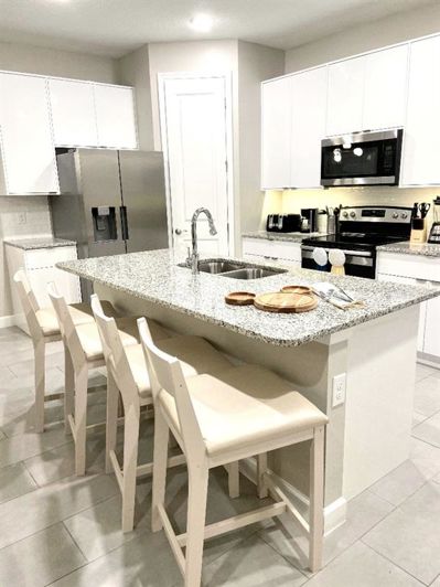 Image No.12-4 Bed Townhouse for sale