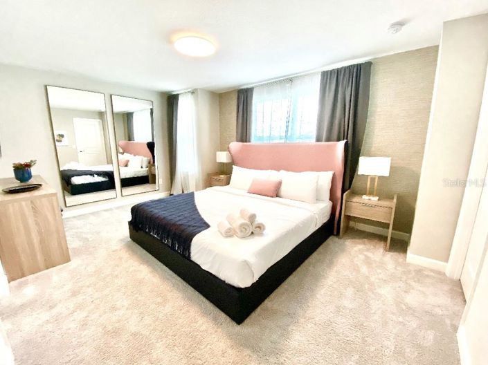 Image No.4-4 Bed Townhouse for sale