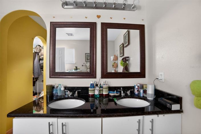 Image No.23-4 Bed Property for sale