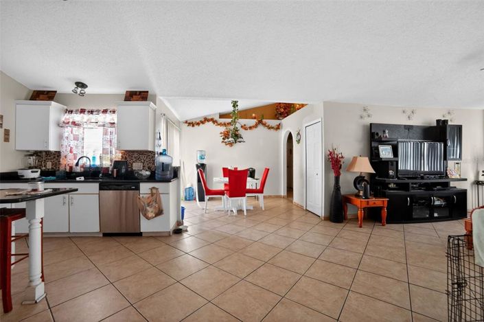 Image No.8-4 Bed Property for sale