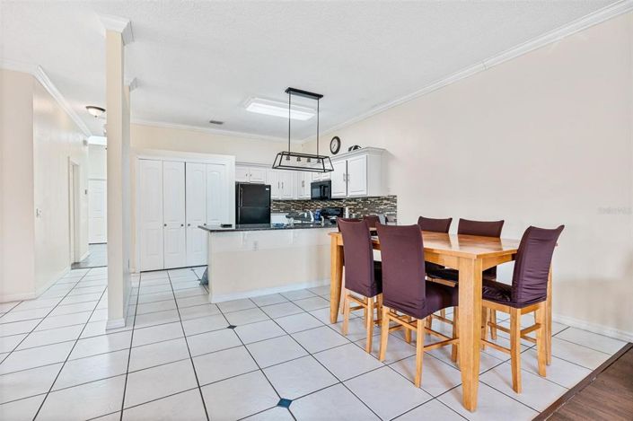 Image No.5-4 Bed Property for sale