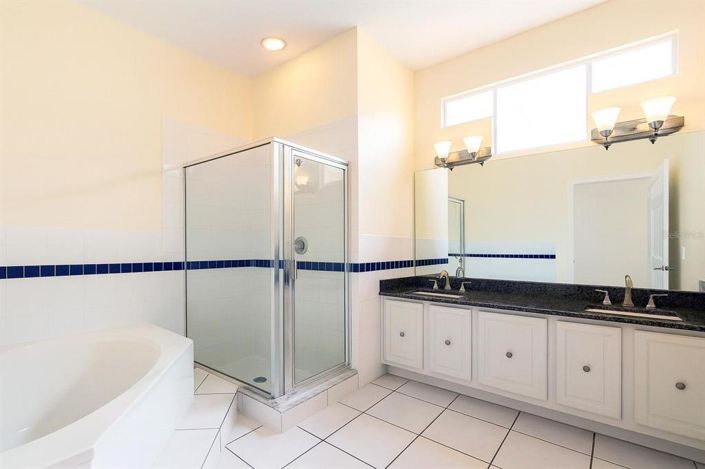 Image No.9-4 Bed Property for sale