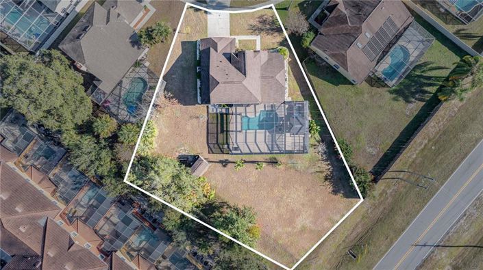 Image No.20-4 Bed Property for sale