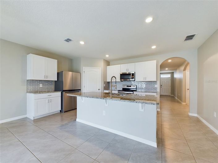 Image No.11-4 Bed Property for sale