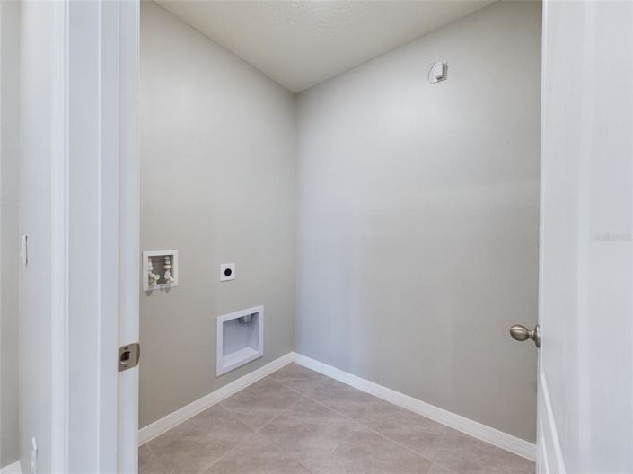 Image No.27-4 Bed Property for sale