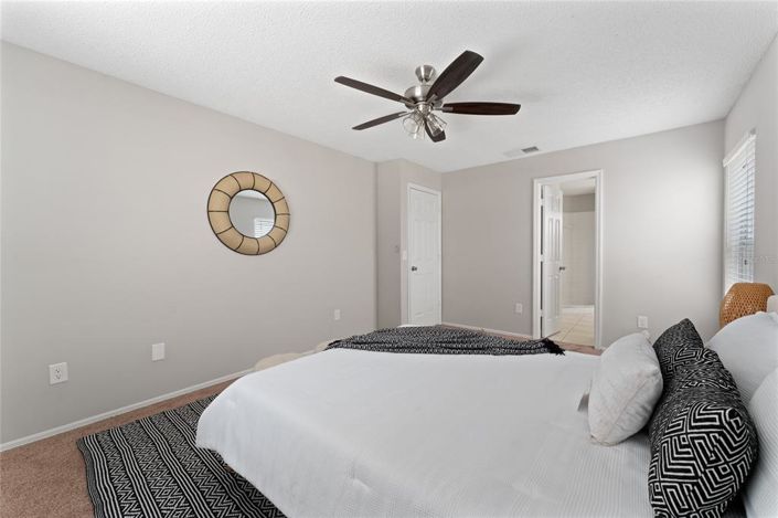 Image No.14-3 Bed Property for sale