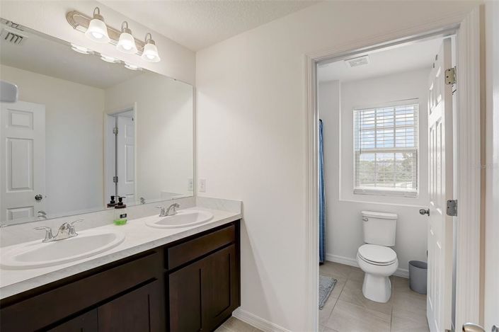 Image No.19-5 Bed House for sale