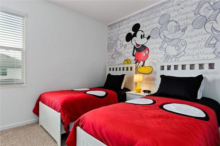 Image No.13-10 Bed Property for sale