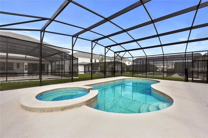 Image No.3-10 Bed Property for sale