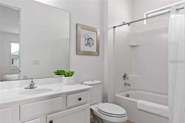 Image No.30-10 Bed Property for sale