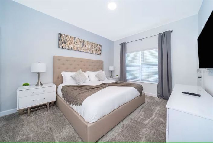 Image No.10-4 Bed Townhouse for sale