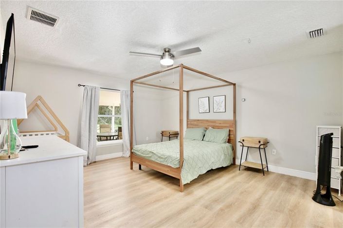 Image No.13-4 Bed Property for sale