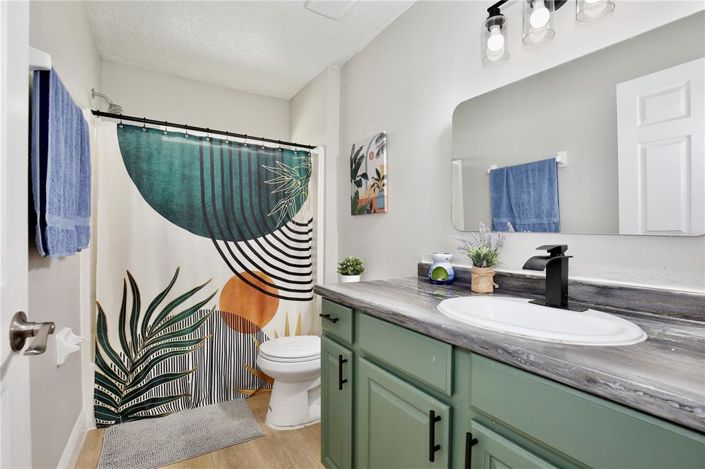 Image No.23-4 Bed Property for sale