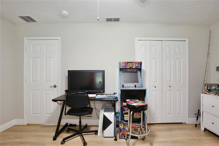 Image No.25-4 Bed Property for sale