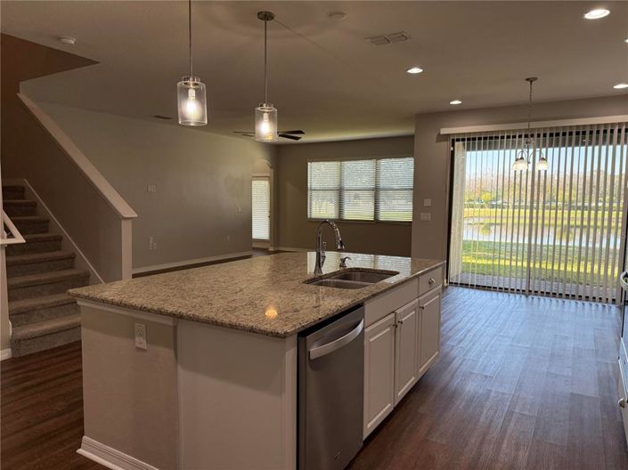 Image No.12-5 Bed Property for sale