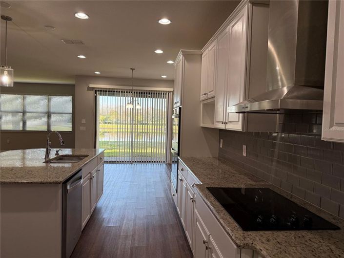 Image No.14-5 Bed Property for sale