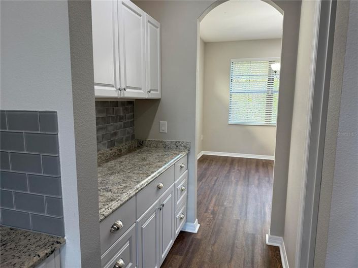 Image No.15-5 Bed Property for sale