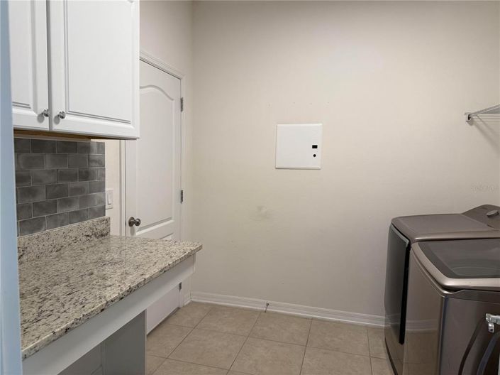 Image No.19-5 Bed Property for sale