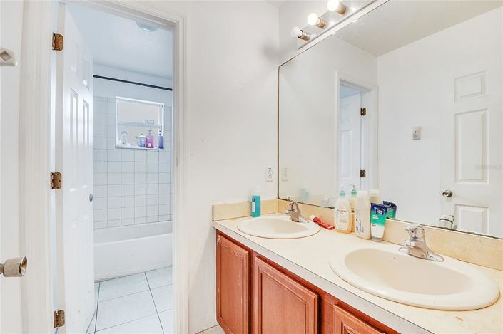 Image No.15-Propriété de 4 chambres à vendre à Kissimmee