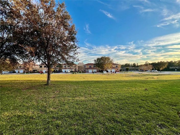 Image No.15-4 Bed Townhouse for sale