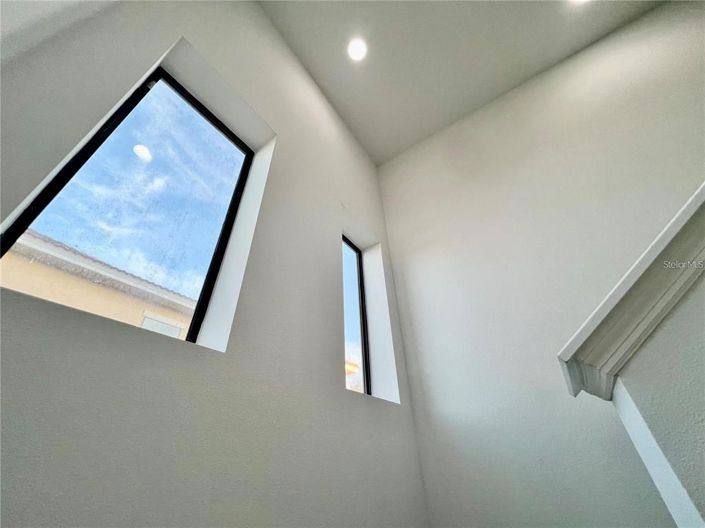 Image No.23-4 Bed Townhouse for sale