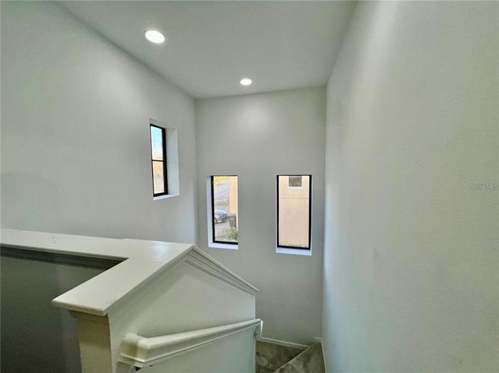 Image No.25-4 Bed Townhouse for sale