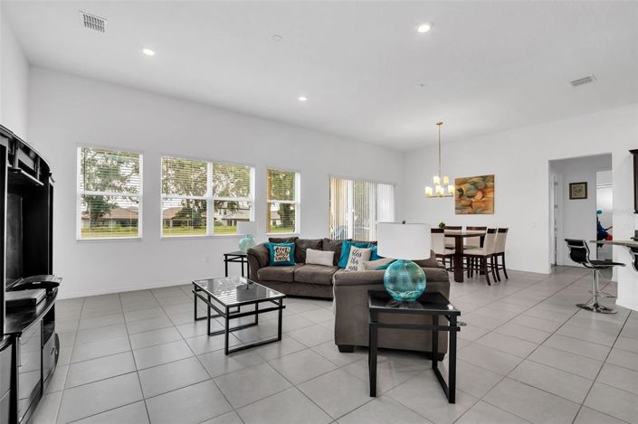 Image No.7-Maison de 4 chambres à vendre à Saint John