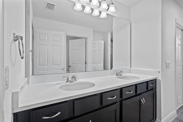 Image No.22-5 Bed Property for sale