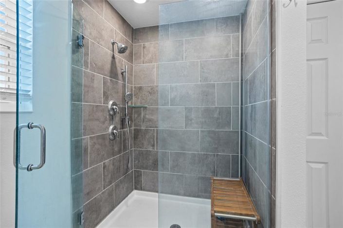 Image No.23-5 Bed Property for sale