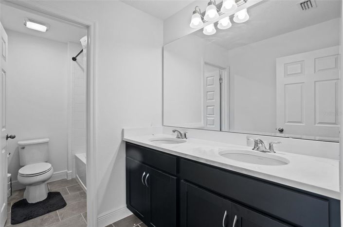 Image No.25-5 Bed Property for sale