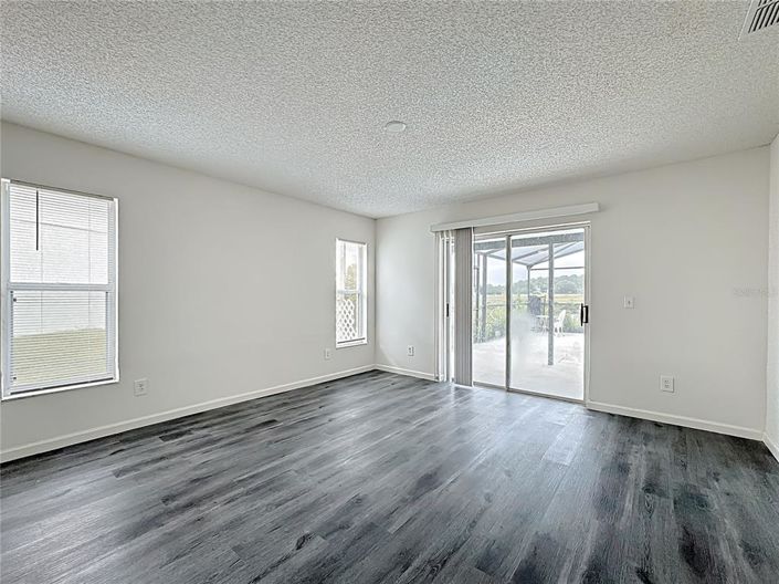 Image No.16-4 Bed Property for sale