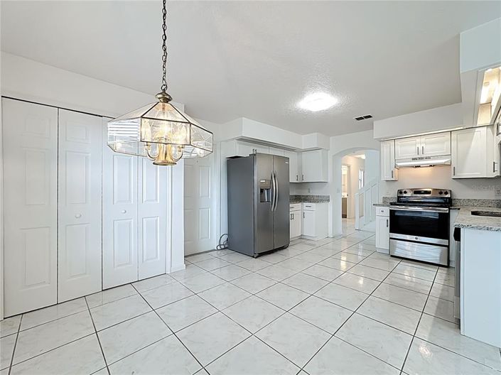 Image No.7-4 Bed Property for sale