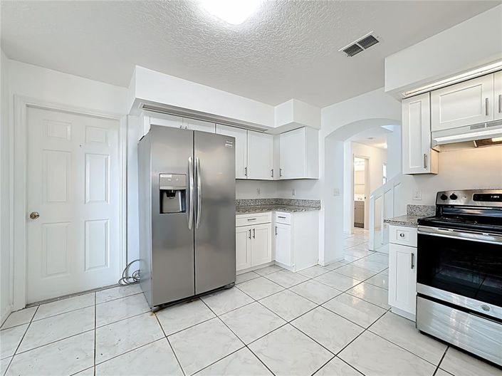 Image No.9-4 Bed Property for sale