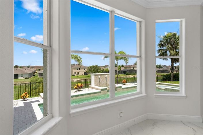 Image No.36-5 Bed House for sale