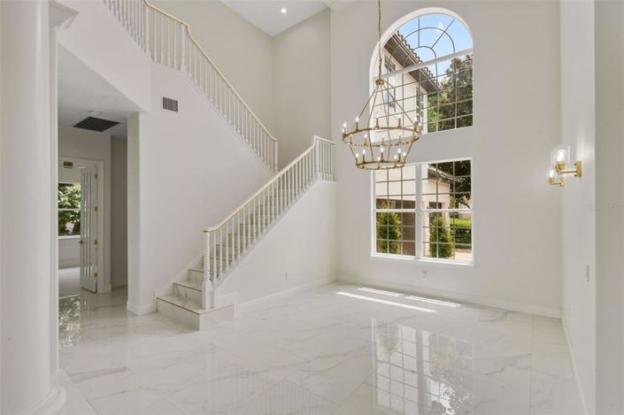 Image No.6-5 Bed House for sale