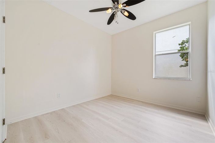 Image No.17-3 Bed House for sale