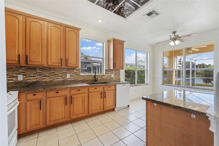 Image No.9-3 Bed Property for sale