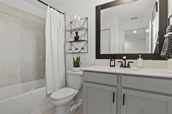 Image No.19-4 Bed Townhouse for sale