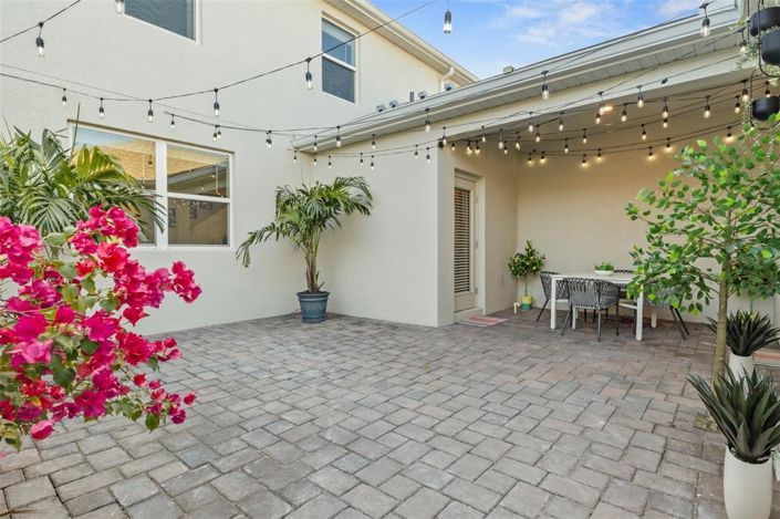 Image No.26-4 Bed Townhouse for sale