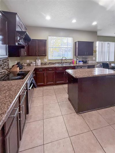 Image No.11-Propriété de 4 chambres à vendre à Kissimmee