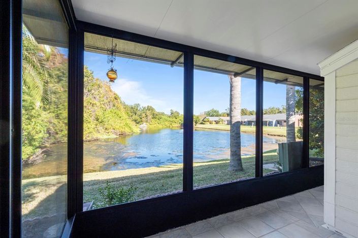 Image No.18-3 Bed Townhouse for sale