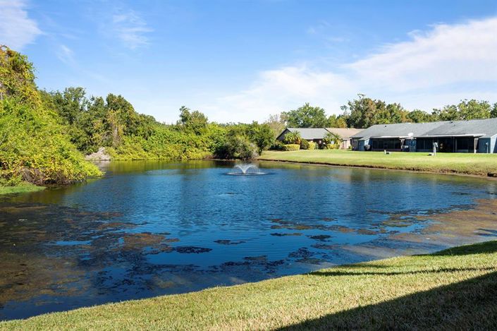 Image No.19-3 Bed Townhouse for sale