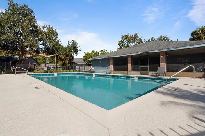 Image No.31-3 Bed Townhouse for sale