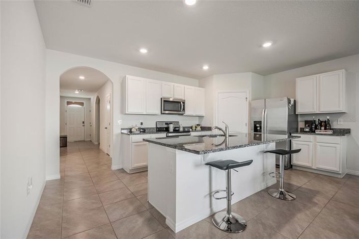 Image No.6-4 Bed Property for sale