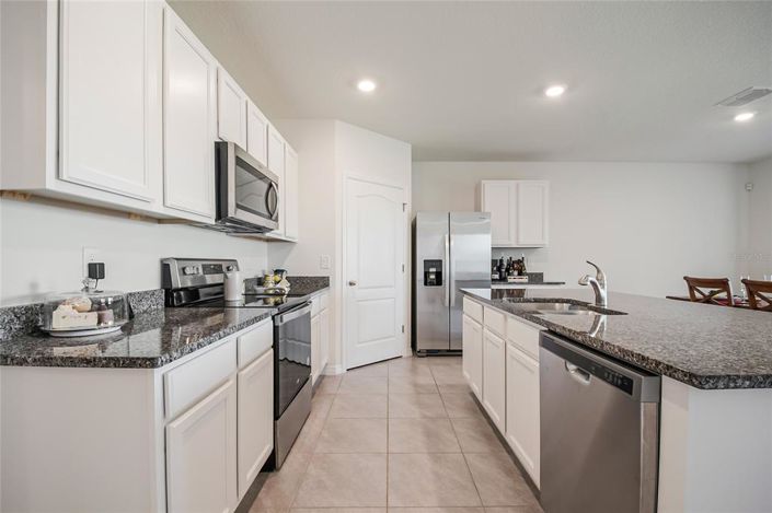 Image No.7-4 Bed Property for sale