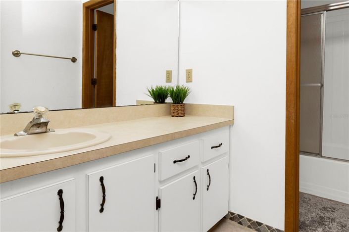 Image No.12-2 Bed Townhouse for sale