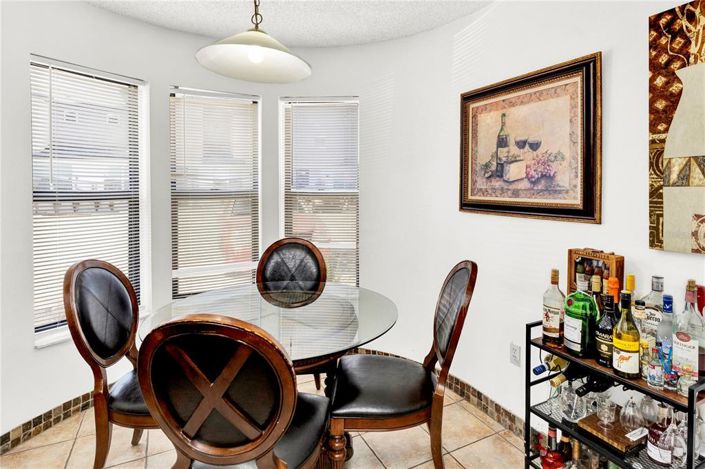 Image No.5-2 Bed Townhouse for sale