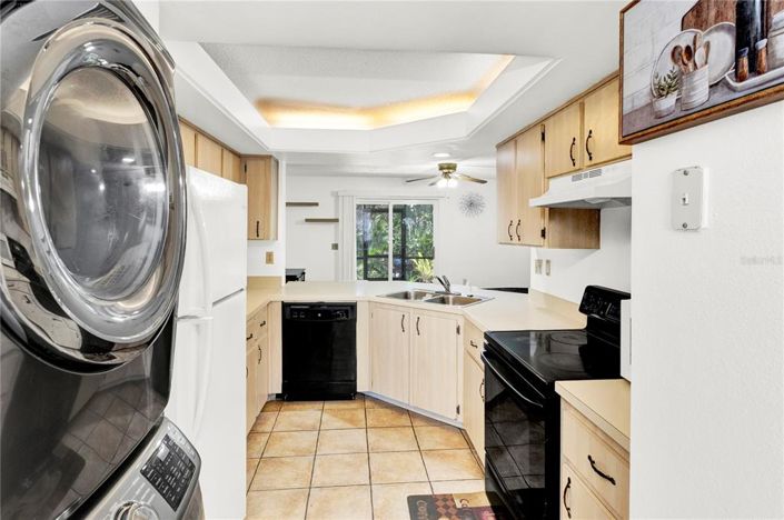 Image No.6-2 Bed Townhouse for sale