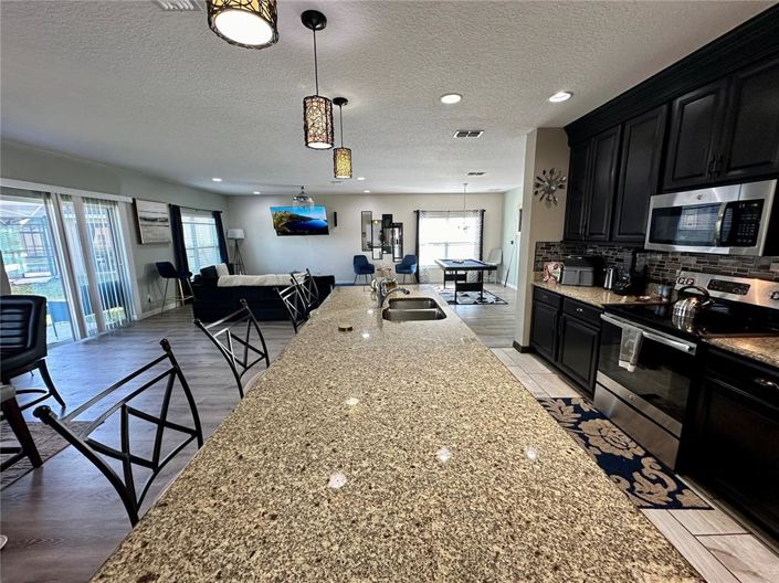 Image No.16-4 Bed Property for sale