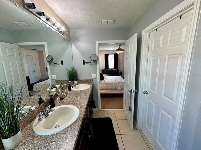 Image No.30-4 Bed Property for sale